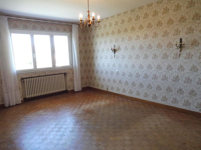 Image No.15-3 Bed House for sale