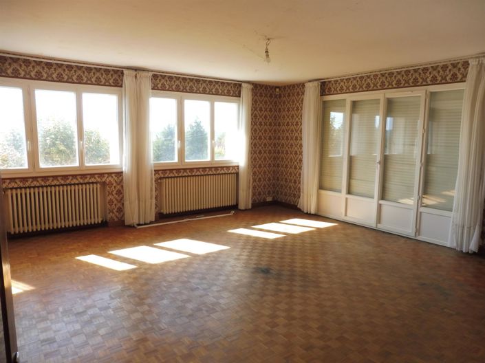 Image No.21-3 Bed House for sale