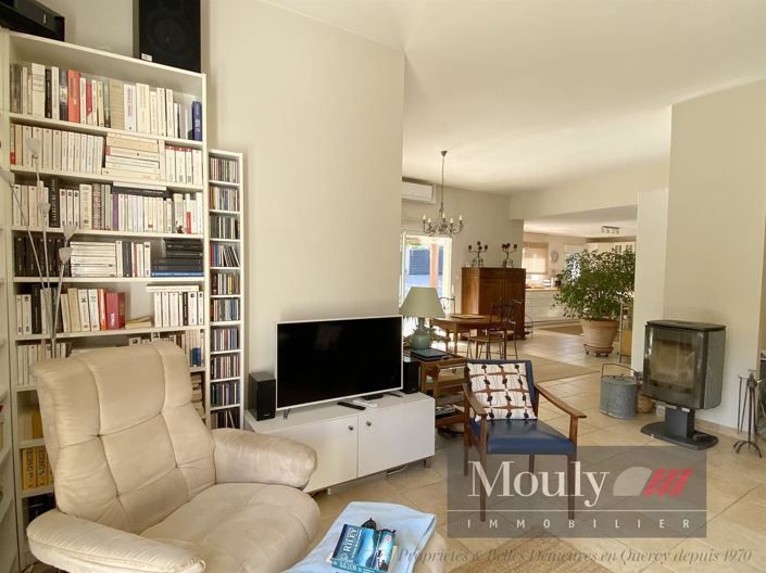 Image No.15-3 Bed House for sale