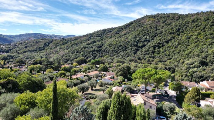 Image No.2-4 Bed House for sale