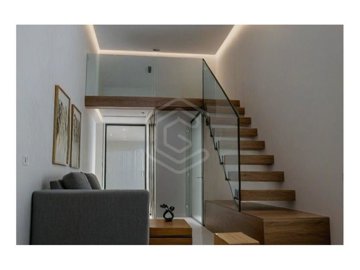 6 Bed Apartment for sale