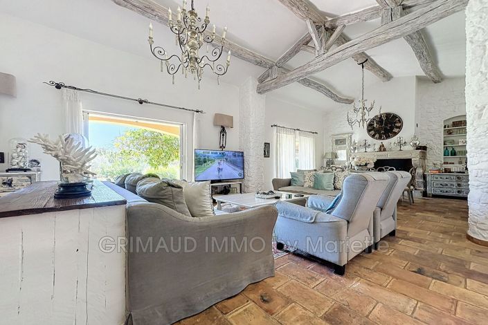 Image No.10-3 Bed House for sale