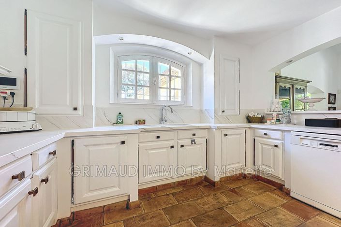 Image No.17-3 Bed House for sale