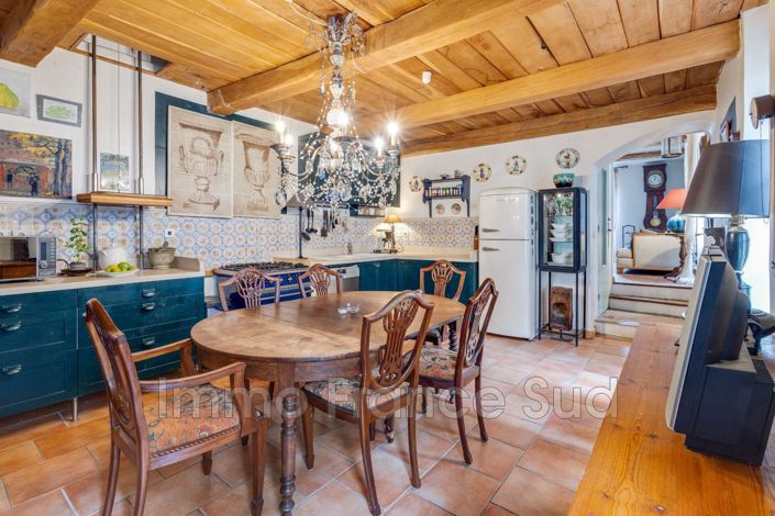 Image No.1-5 Bed House for sale