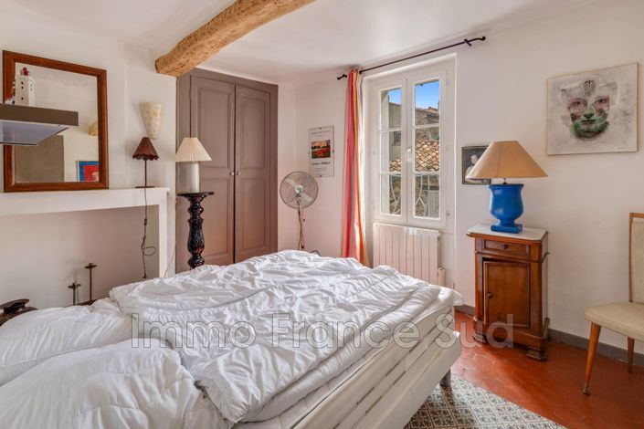 Image No.18-5 Bed House for sale