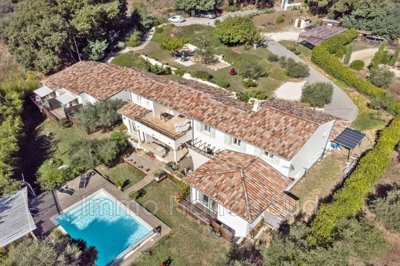 7 Bed House for sale