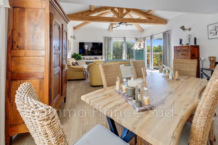 Image No.6-7 Bed House for sale