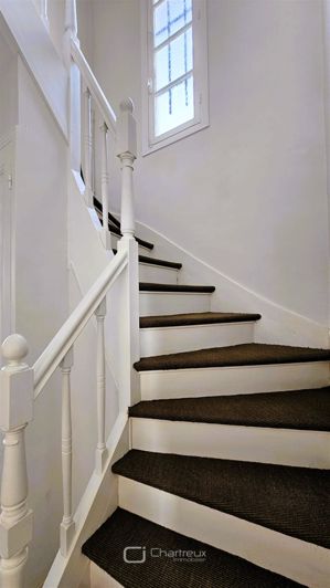 Image No.10-2 Bed House for sale