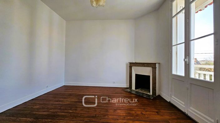 Image No.13-2 Bed House for sale