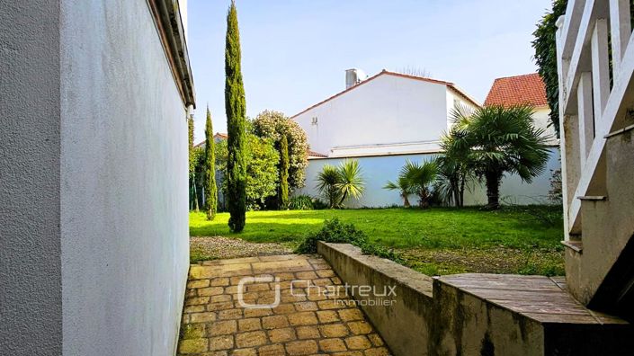 Image No.19-2 Bed House for sale