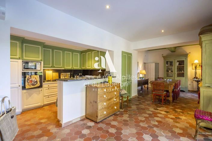 Image No.10-4 Bed House for sale