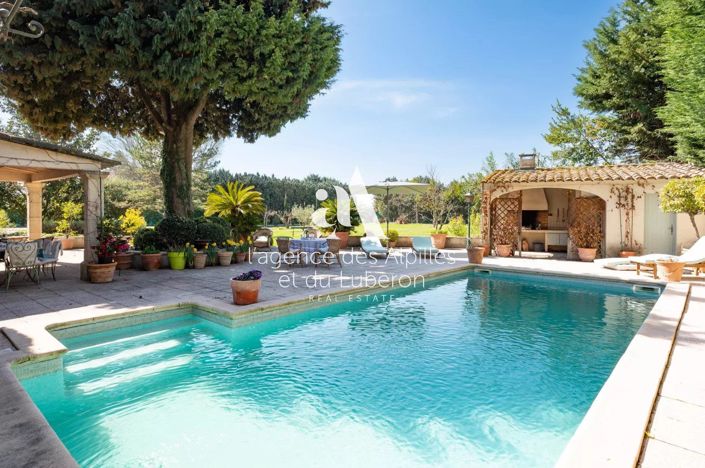 Image No.2-4 Bed House for sale