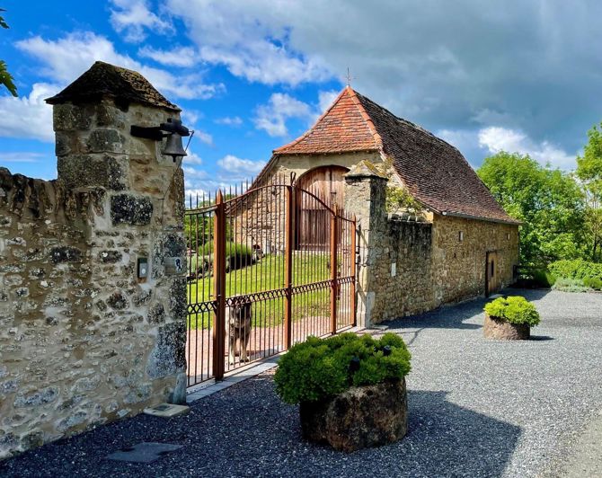 Image No.28-8 Bed House for sale