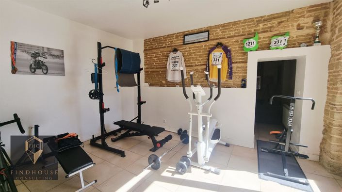 Image No.11-5 Bed House for sale