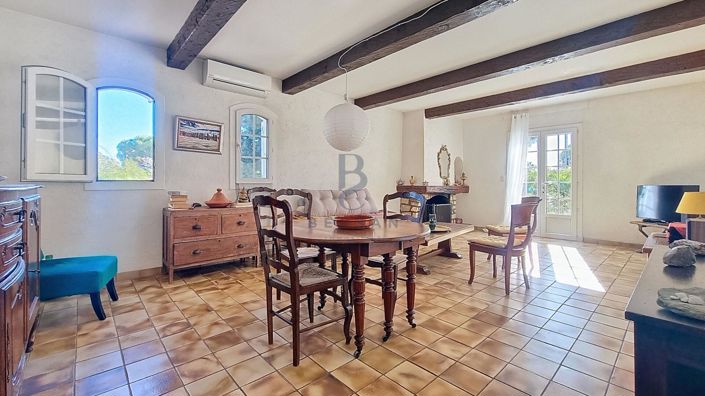 Image No.6-4 Bed House for sale