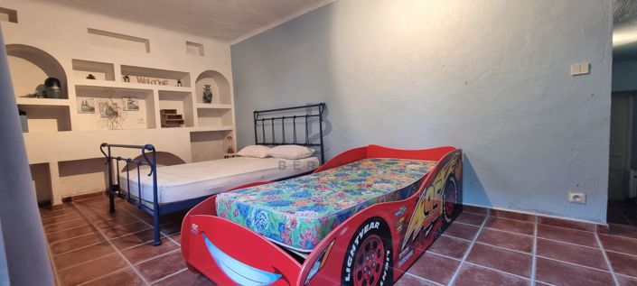 Image No.10-4 Bed House for sale