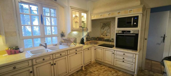 Image No.8-4 Bed House for sale