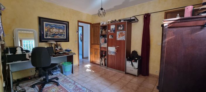 Image No.14-3 Bed Property for sale