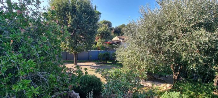 Image No.9-3 Bed Property for sale