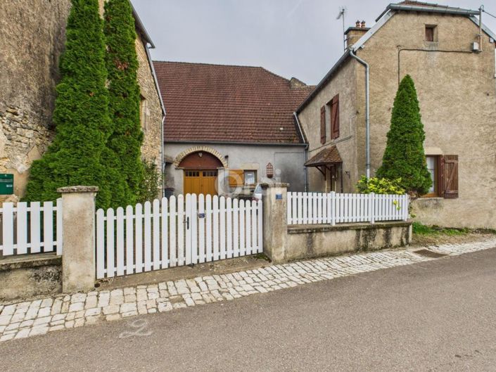 Image No.1-4 Bed House for sale