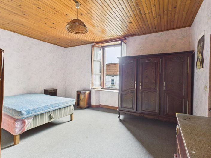 Image No.6-4 Bed House for sale