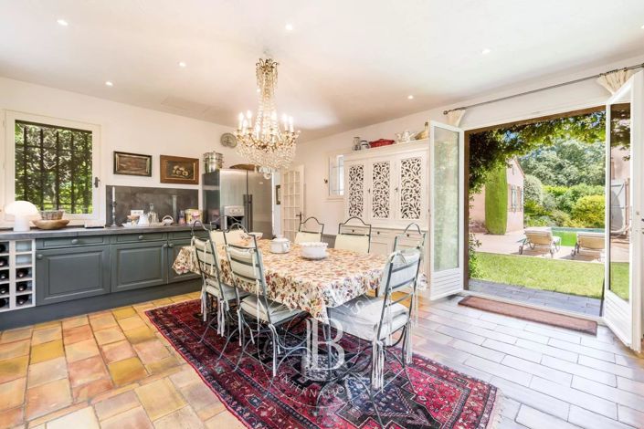 Image No.9-4 Bed House for sale