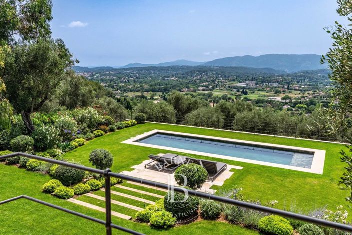 Image No.2-5 Bed House for sale