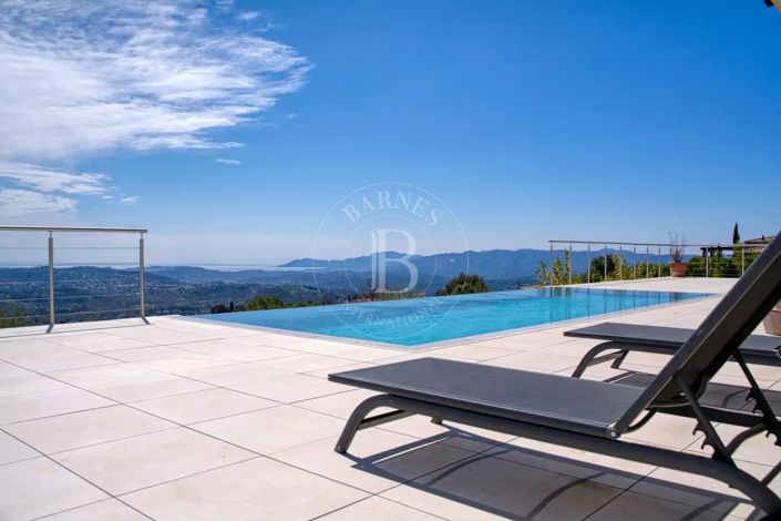 Image No.1-5 Bed House for sale