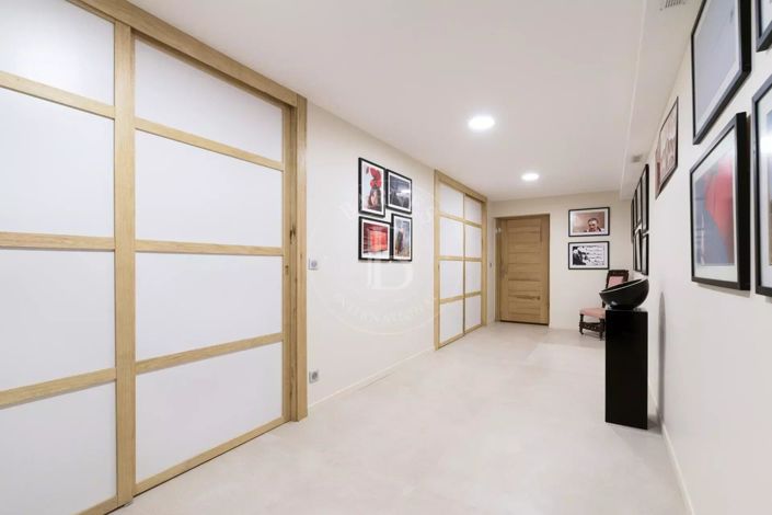 Image No.16-5 Bed House for sale