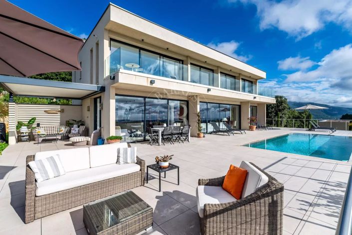 Image No.19-5 Bed House for sale