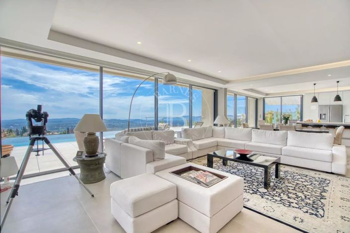 Image No.4-5 Bed House for sale