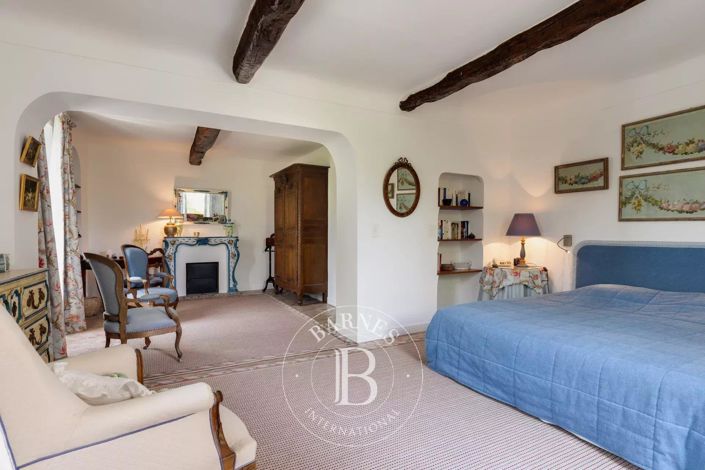 Image No.12-11 Bed House for sale