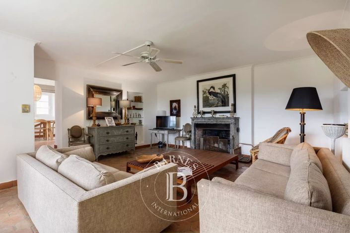 Image No.18-11 Bed House for sale