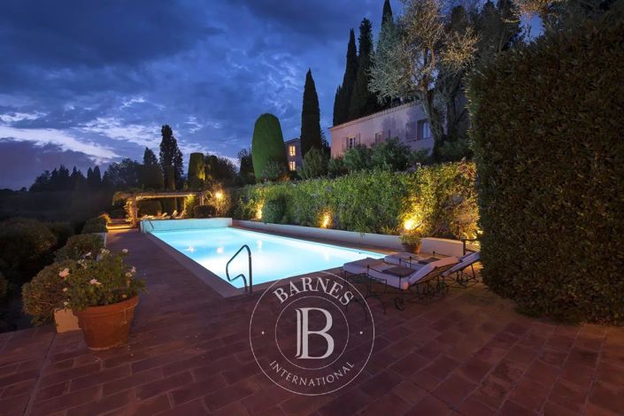 Image No.26-11 Bed House for sale