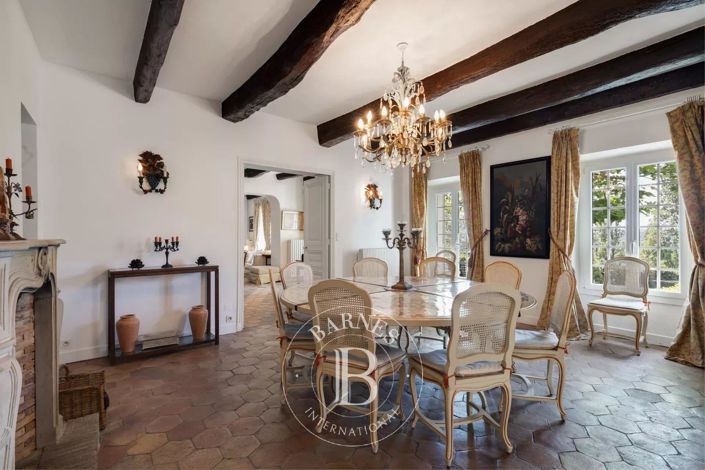 Image No.9-11 Bed House for sale