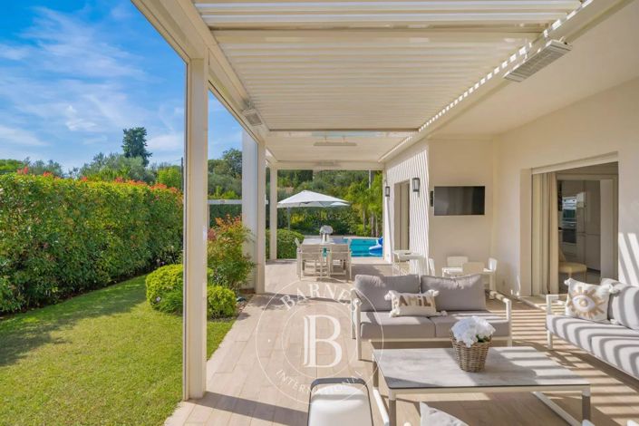 Image No.2-4 Bed House for sale