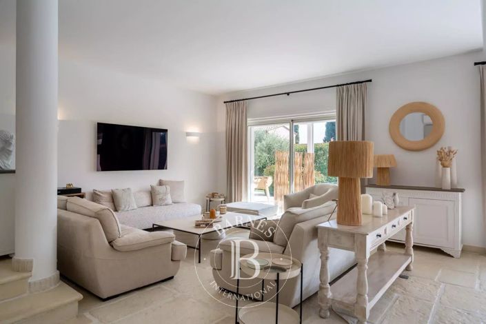 Image No.5-4 Bed House for sale