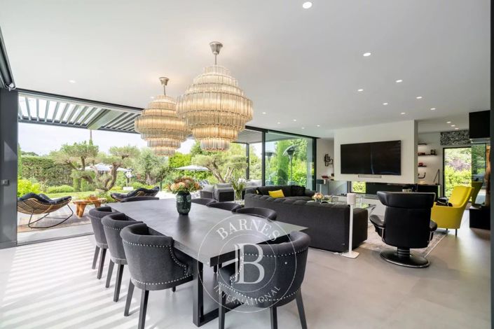 Image No.5-4 Bed House for sale