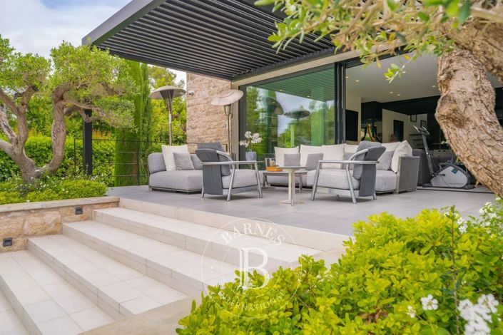 Image No.9-4 Bed House for sale