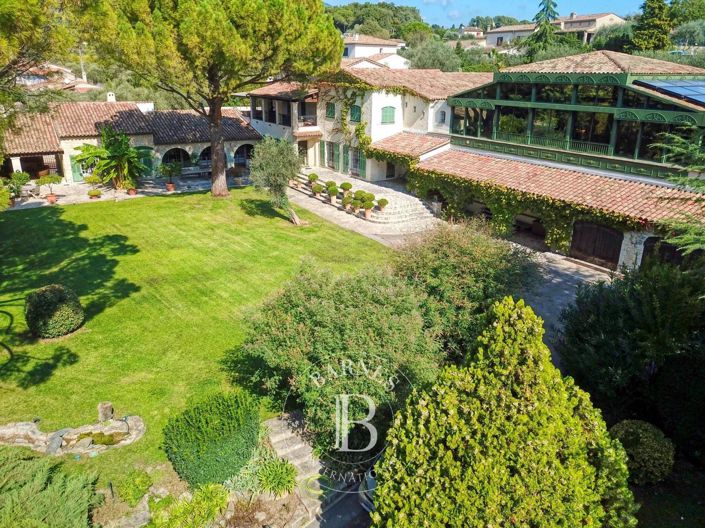 Image No.1-10 Bed House for sale