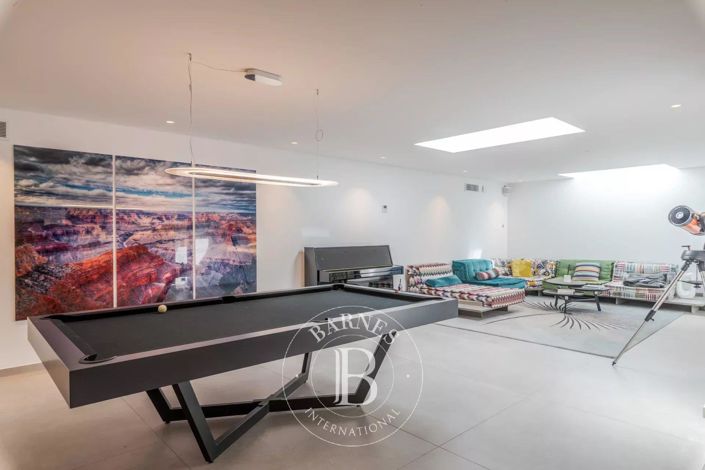 Image No.19-5 Bed House for sale