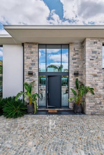 Image No.30-5 Bed House for sale