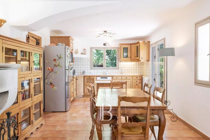 Image No.10-4 Bed House for sale