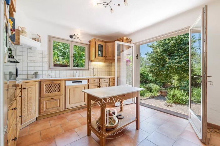 Image No.12-4 Bed House for sale