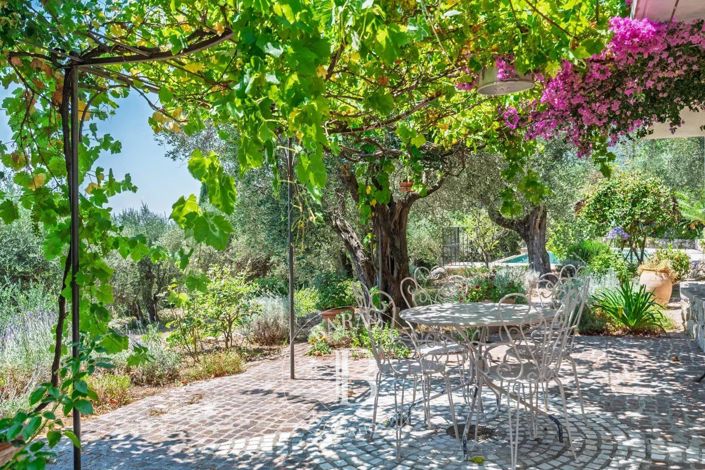 Image No.6-4 Bed House for sale