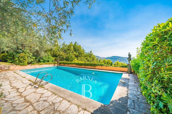 Image No.6-5 Bed House for sale