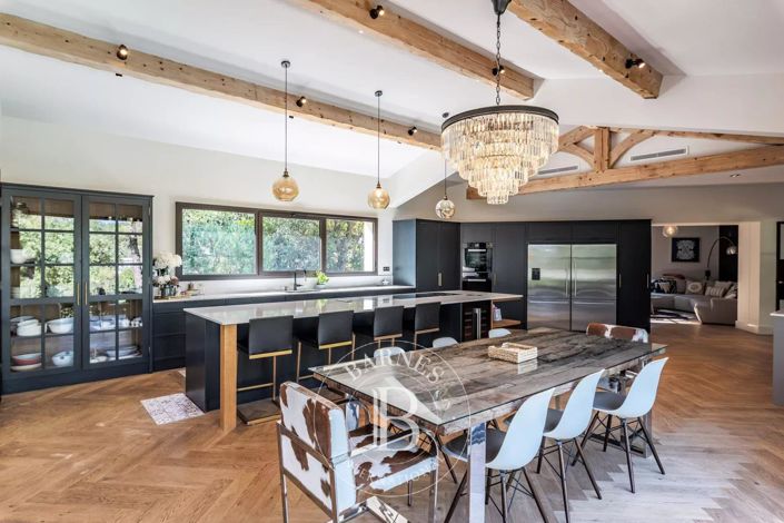 Image No.2-5 Bed House for sale