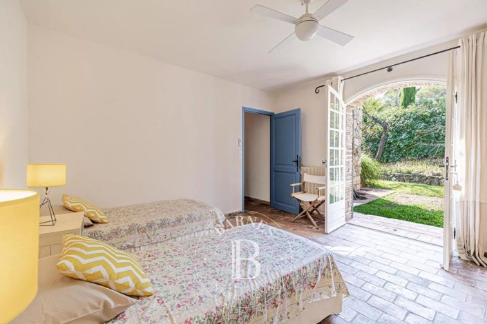 Image No.13-4 Bed House for sale