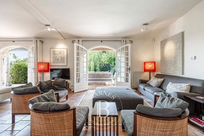 Image No.7-4 Bed House for sale