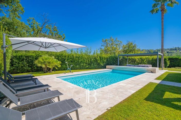 Image No.7-5 Bed House for sale